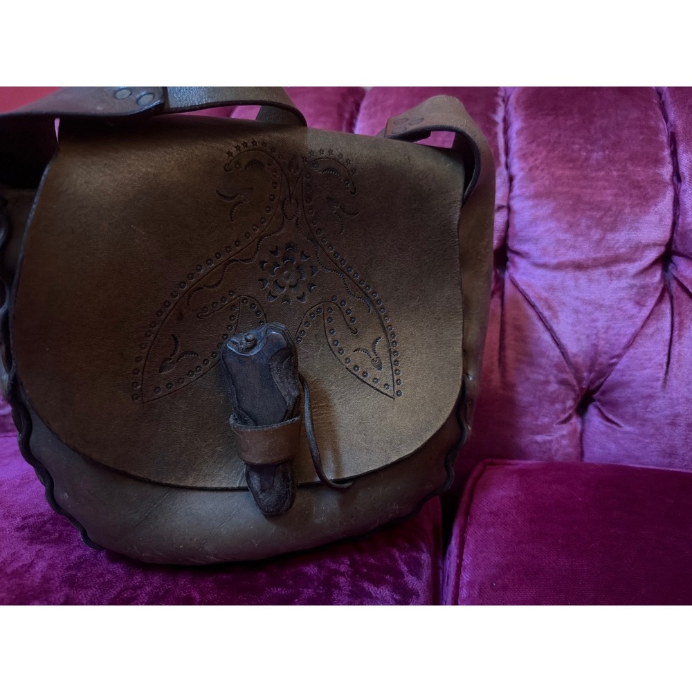 Vintage 70s Handmade Leather Tooled Bag Boho Saddle Purse Tan Wood - Picture 2 of 6